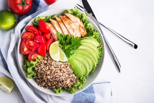 Le menu d'un patient souffrant d'arthrose du genou devrait inclure des légumes sains, de la viande et des céréales